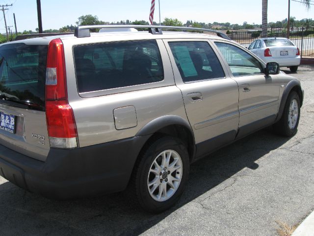 2004 Volvo XC70 LE 4D Passenger Van