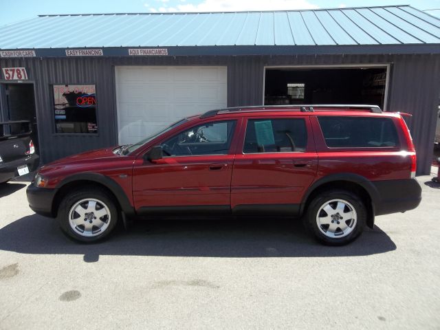 2004 Volvo XC70 SLT 25