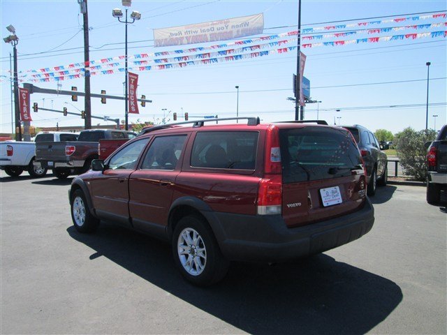 2004 Volvo XC70 4WD 4dr Sport