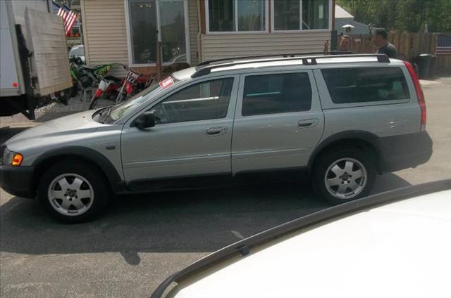 2004 Volvo XC70 147