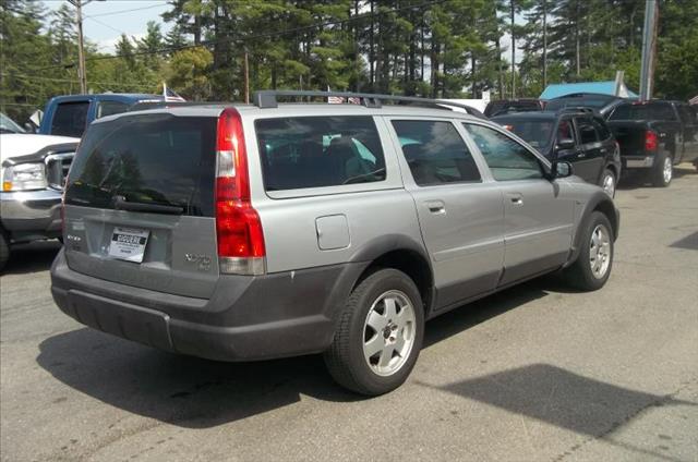 2004 Volvo XC70 147