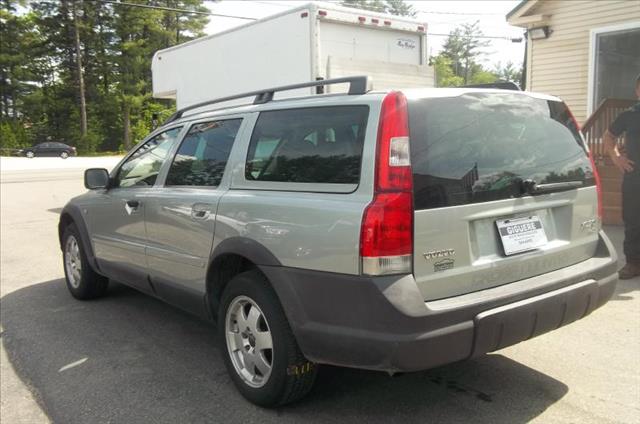 2004 Volvo XC70 147