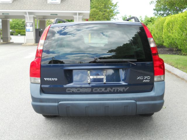 2004 Volvo XC70 LE 4D Passenger Van