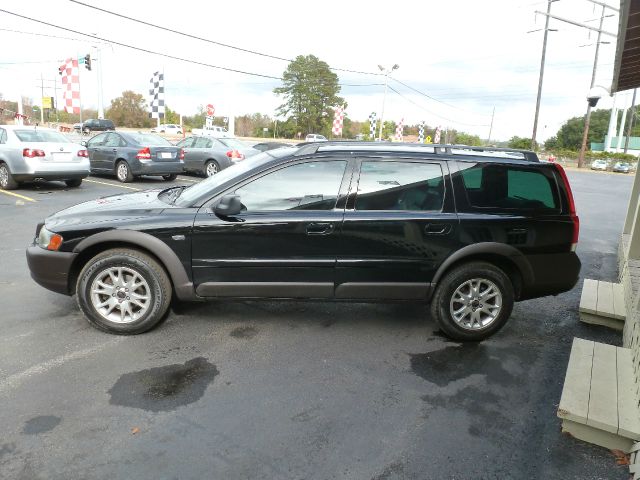 2004 Volvo XC70 LE 4D Passenger Van