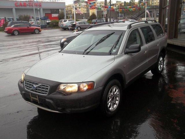 2004 Volvo XC70 LE 4D Passenger Van