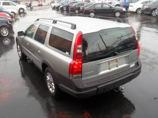 2004 Volvo XC70 LE 4D Passenger Van