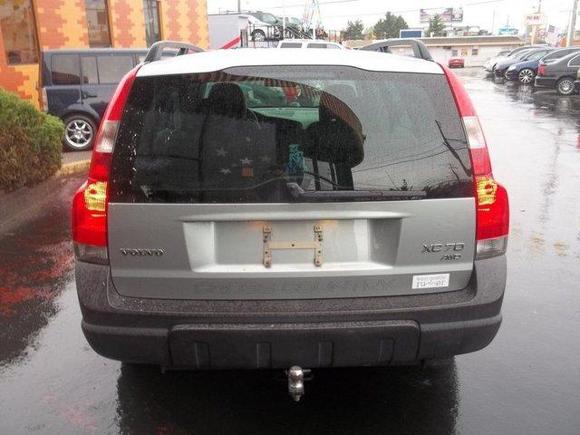 2004 Volvo XC70 LE 4D Passenger Van