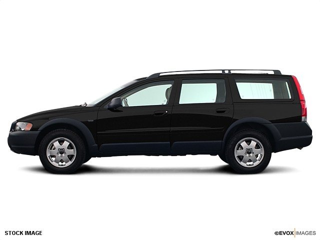 2004 Volvo XC70 4WD 4dr Sport