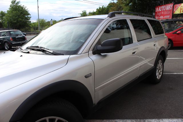 2004 Volvo XC70 LE 4D Passenger Van