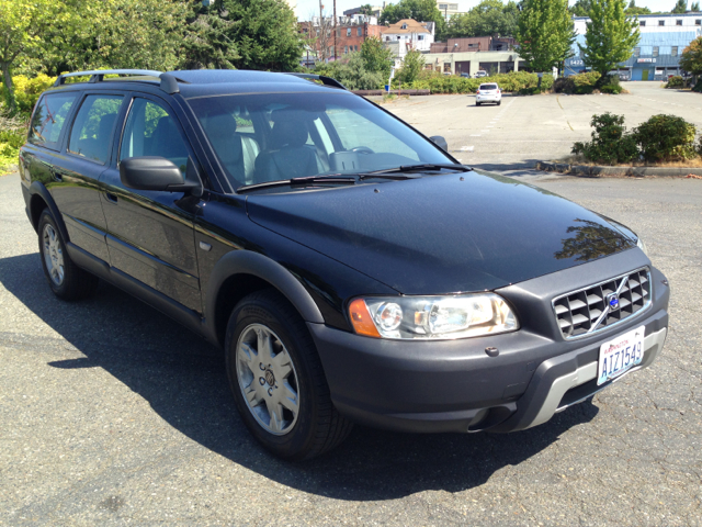 2005 Volvo XC70 LE 4D Passenger Van