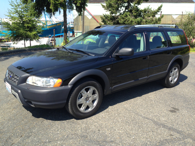 2005 Volvo XC70 LE 4D Passenger Van