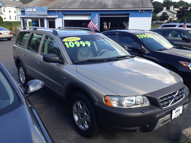 2005 Volvo XC70 Unknown