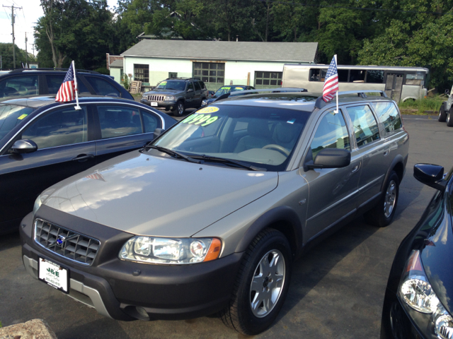 2005 Volvo XC70 Unknown