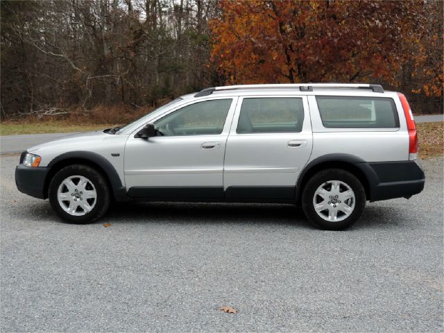 2005 Volvo XC70 LE 4D Passenger Van