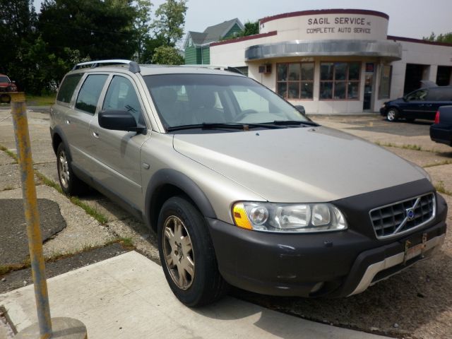 2005 Volvo XC70 LE 4D Passenger Van