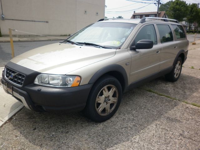 2005 Volvo XC70 LE 4D Passenger Van