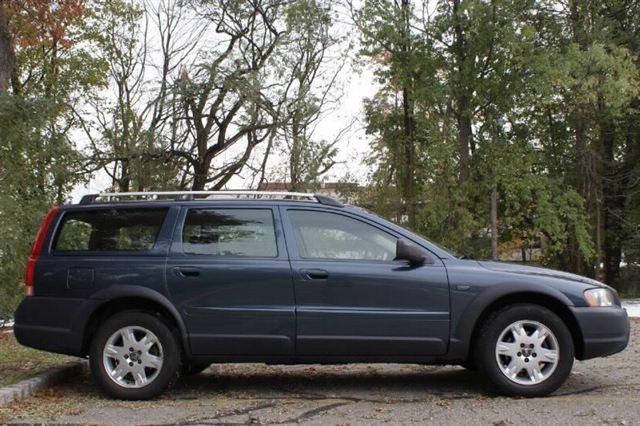 2005 Volvo XC70 Es/se