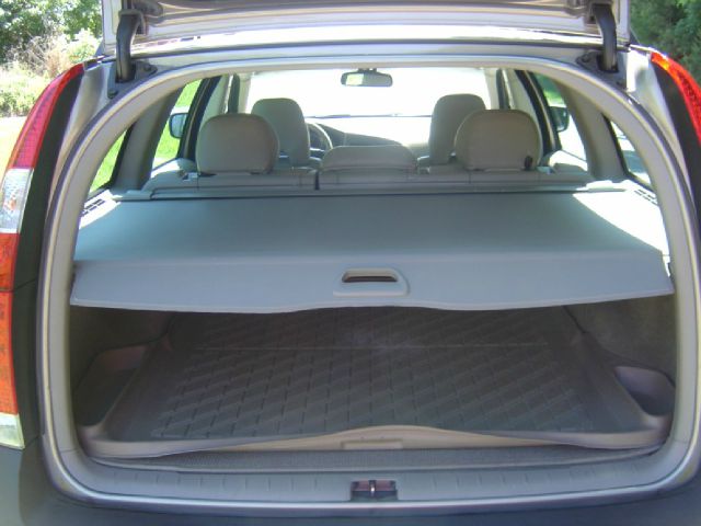 2005 Volvo XC70 4dr Sedan Automatic