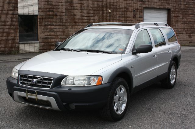 2005 Volvo XC70 LE 4D Passenger Van