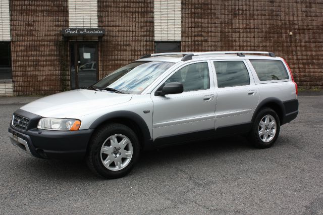 2005 Volvo XC70 LE 4D Passenger Van