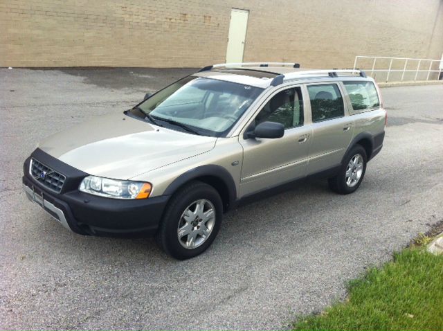 2005 Volvo XC70 LE 4D Passenger Van