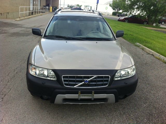 2005 Volvo XC70 LE 4D Passenger Van