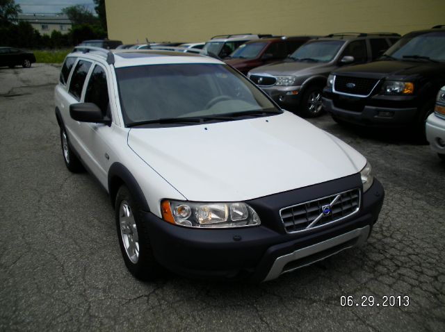 2005 Volvo XC70 LE 4D Passenger Van