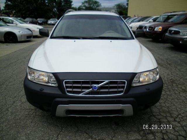 2005 Volvo XC70 LE 4D Passenger Van