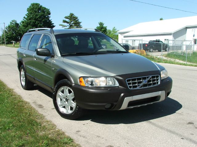 2006 Volvo XC70 LE 4D Passenger Van