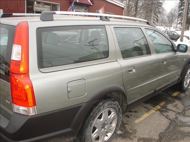 2006 Volvo XC70 4WD 4dr Sport