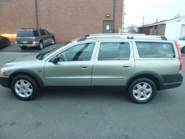 2006 Volvo XC70 LE 4D Passenger Van