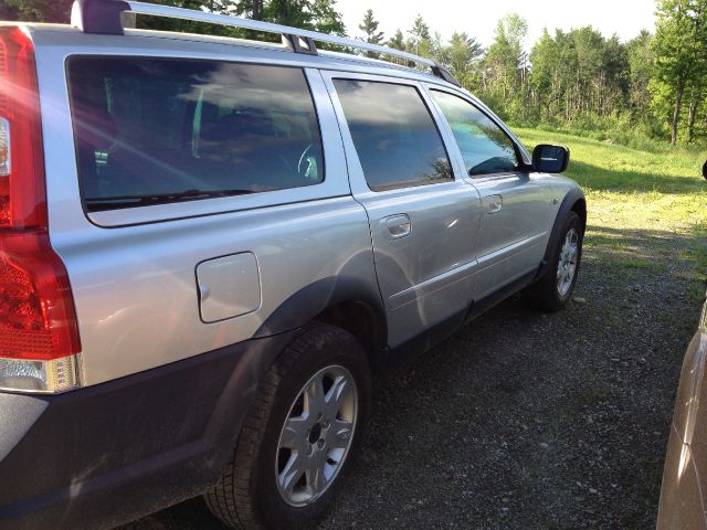 2006 Volvo XC70 LE 4D Passenger Van