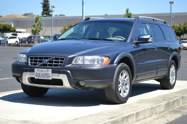 2007 Volvo XC70 LE 4D Passenger Van