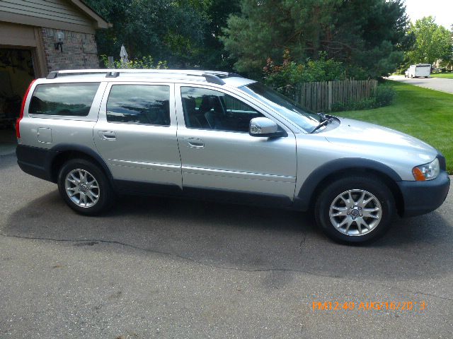 2007 Volvo XC70 LE 4D Passenger Van