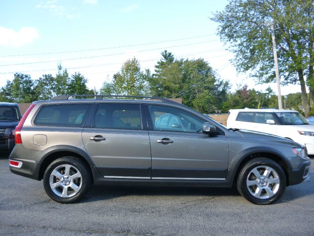 2008 Volvo XC70 LE 4D Passenger Van