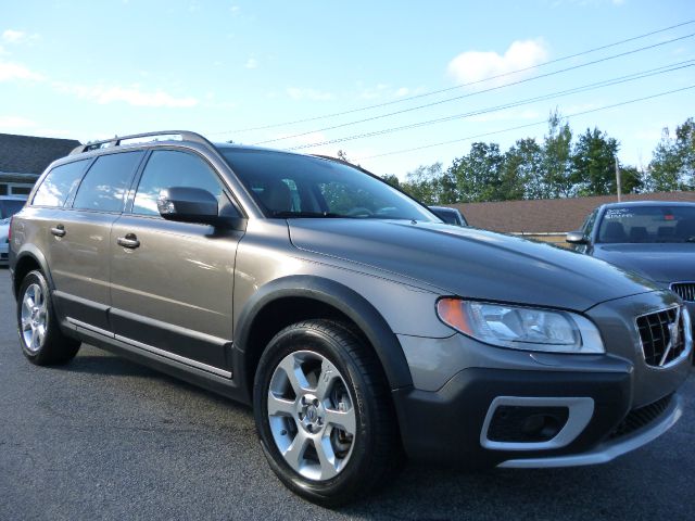 2008 Volvo XC70 LE 4D Passenger Van