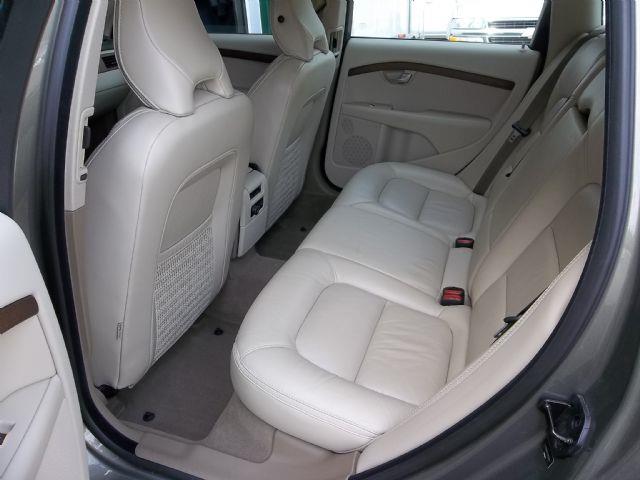 2009 Volvo XC70 Base