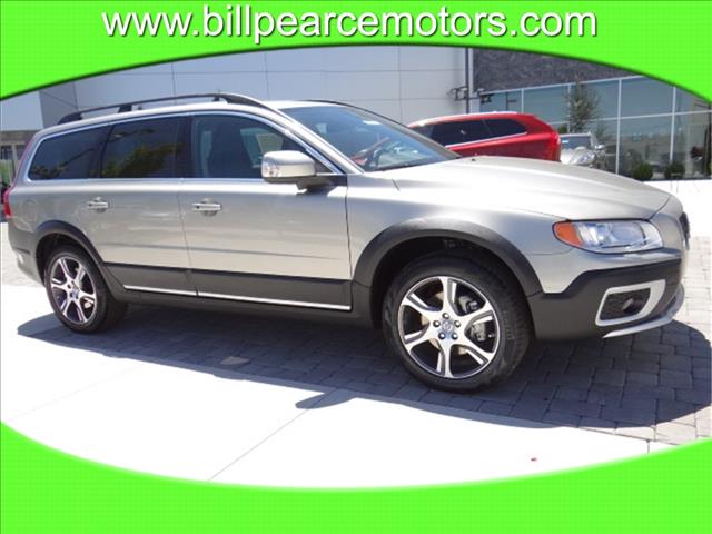 2013 Volvo XC70 4dr Sdn Touring Signature RWD