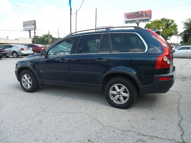 2003 Volvo XC90 Unknown