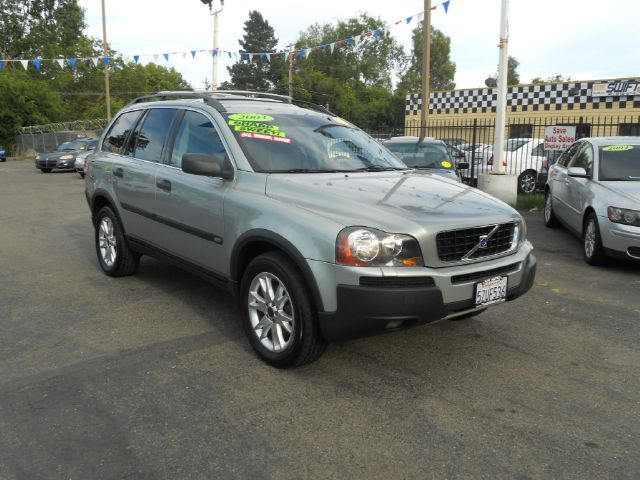 2003 Volvo XC90 3.0si Navigation Pano Htd Sts