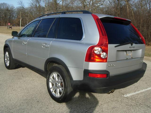 2003 Volvo XC90 LE 4x4 SUV