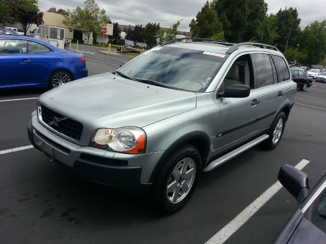 2003 Volvo XC90 Sport 4x4 SUV