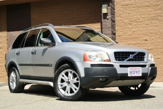 2004 Volvo XC90 3.0si Navigation Pano Htd Sts