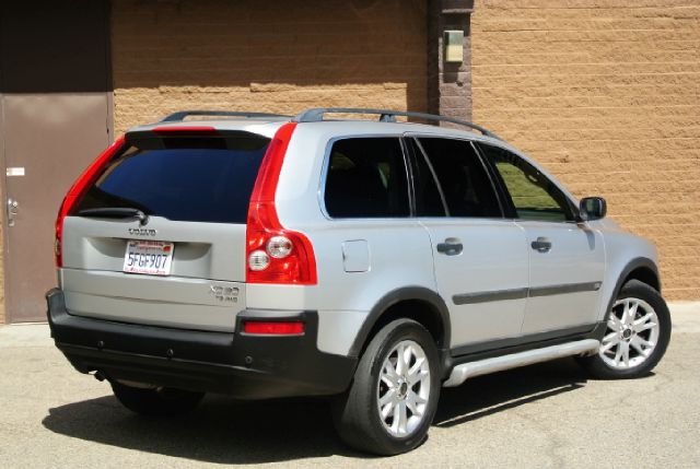 2004 Volvo XC90 3.0si Navigation Pano Htd Sts