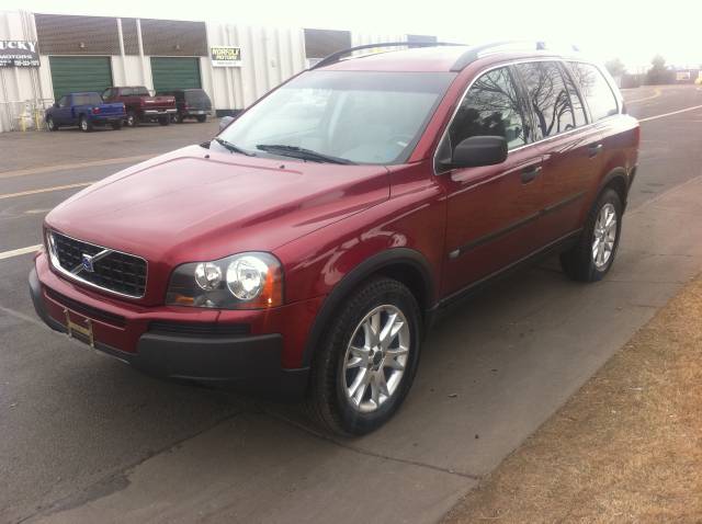 2004 Volvo XC90 LE 4x4 SUV