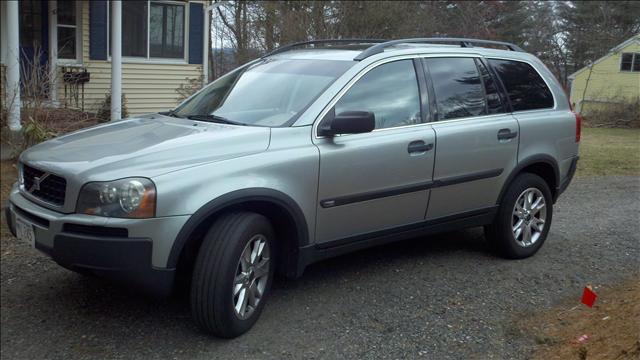 2004 Volvo XC90 LE 4x4 SUV