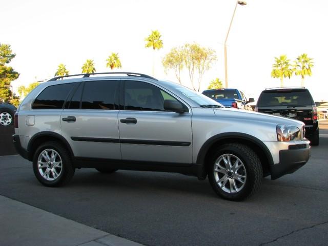 2004 Volvo XC90 TDI Sedan 4D