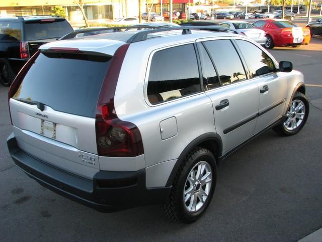 2004 Volvo XC90 TDI Sedan 4D