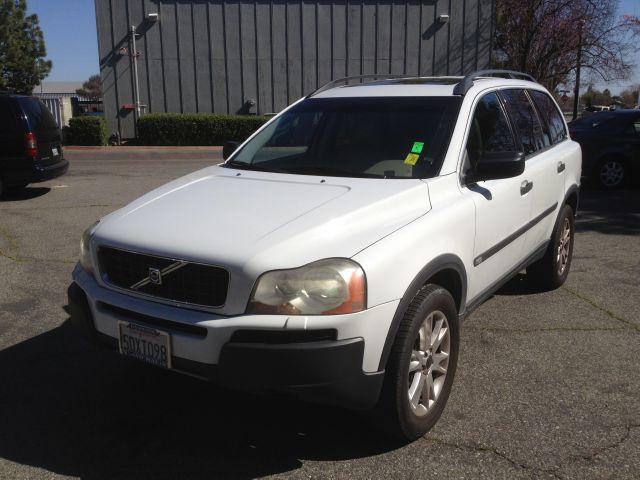 2004 Volvo XC90 LE 4x4 SUV