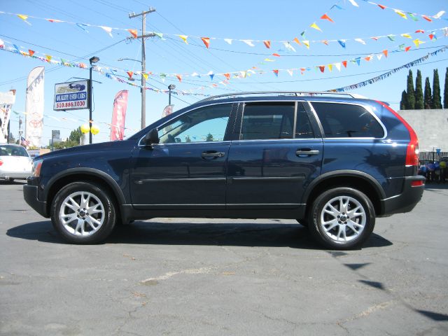 2004 Volvo XC90 3.0si Navigation Pano Htd Sts